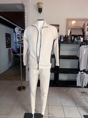 Men’s Nike tech jogger pants and jacket set 2XL